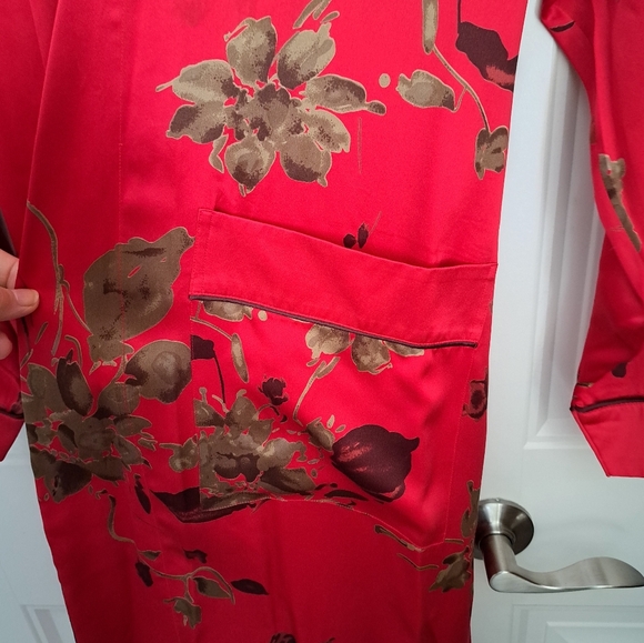 NK ELLE 100% SILK red floral long robe shawl collar elegant lingerie oversize Sm - Picture 10 of 10